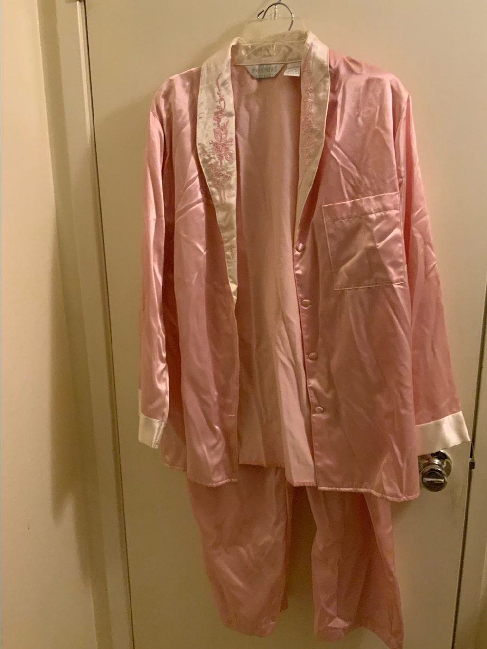 Vintage 1980s Women's Satin Pajama Set with Contrast Trim - Pink